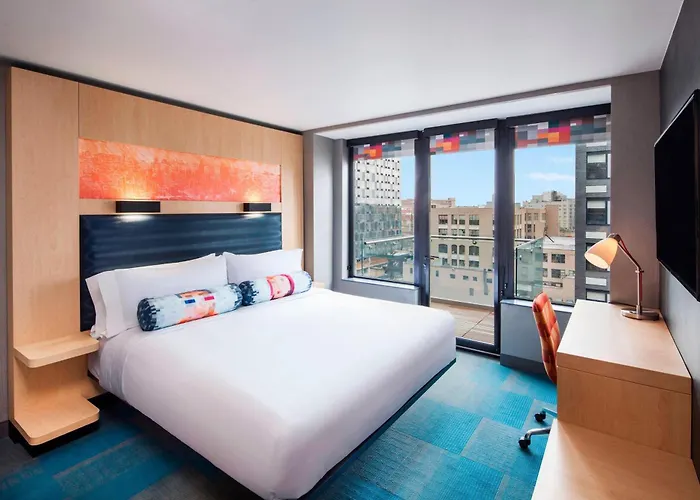 Aloft Long Island City-Manhattan View